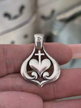 Vintage James Avery Sterling Silver Sacred Heart Cross Pendant Ret